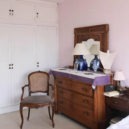 Comfortable Flat With View On The Eiffel Tower