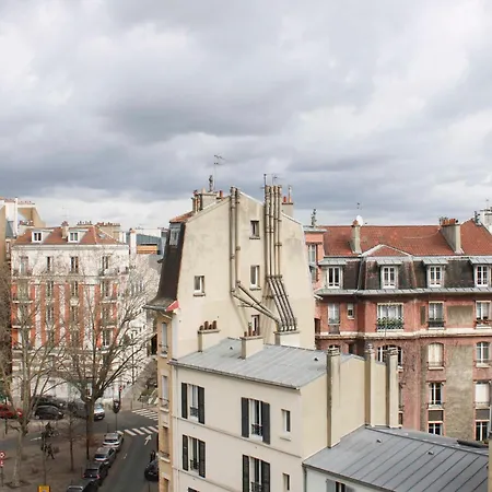 Comfortable Flat With View On The Eiffel Tower